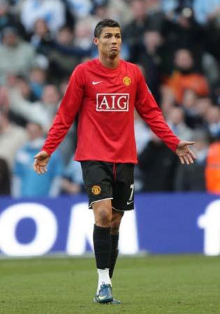 TA：齐尔克泽正处于职业生涯十字路口，未来三月对他至关重要（TA：齐尔克泽迎来职业抉择期，未来三个月至关重要）