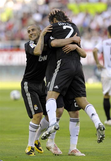 235球超越亨利，姆巴佩独占法国球员五大联赛历史射手榜第三（姆巴佩以235球反超亨利，升至法国球员五大联赛历史射手第3）