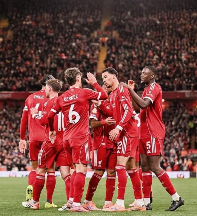 赵睿首秀半场3中3贡献8分2助，周琦3中3拿6分3帽（赵睿迎首秀半场3投全中砍8分2助攻，周琦同样3投全中收6分3次封盖）