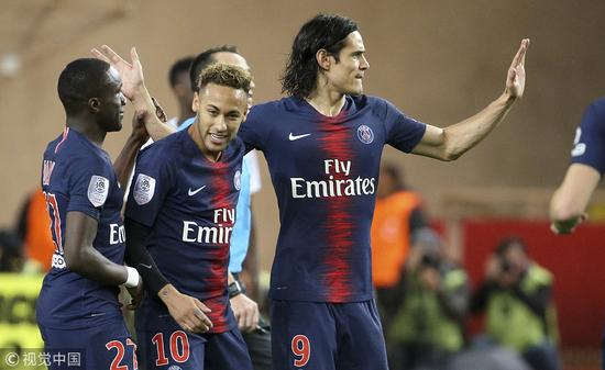 队友为了他拼到抽筋（为他而战，队友拼到抽筋）