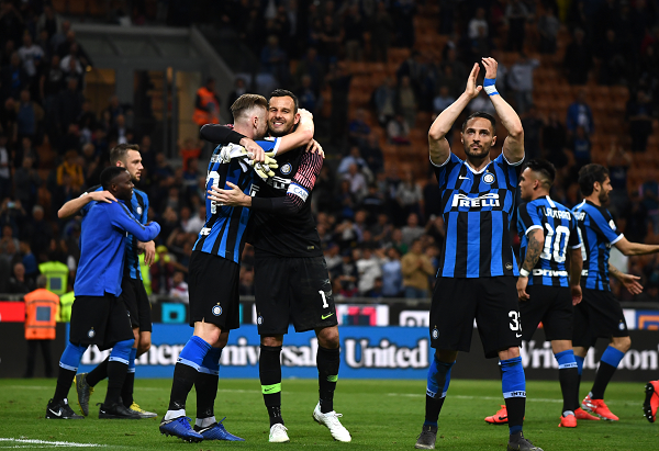 若日尼奥代表弗拉门戈赢下南美解放者杯，生涯再添重要冠军（若日尼奥随弗拉门戈夺得解放者杯，职业生涯再添重磅荣誉）