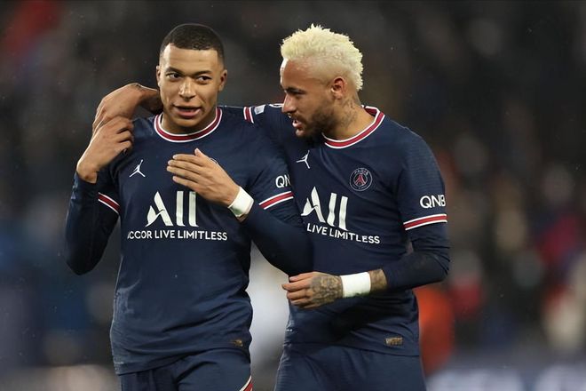 阿什拉夫荣膺2025年非洲足球先生，拉莫斯社媒发文祝贺（阿什拉夫加冕2025年非洲足球先生，拉莫斯社媒送上祝福）