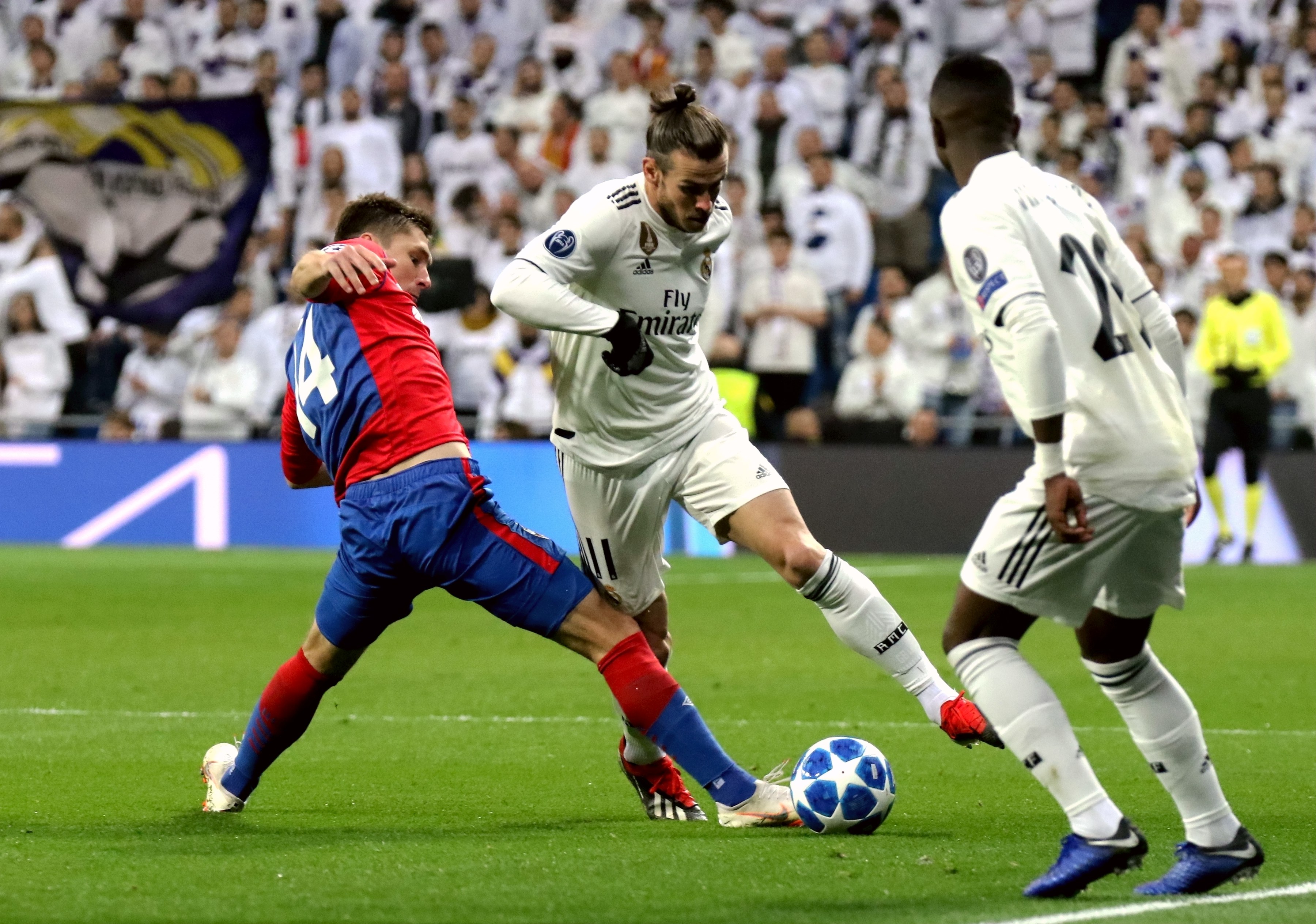 川普狂喜，乡下人乐队将在世界杯抽签仪式结束后表演《YMCA》（世界杯抽签结束后，乡下人乐队将表演《YMCA》，川普兴奋不已）