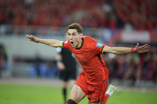 阿莫林：冬窗不引援就不会有球员离开；梅努是曼联的未来（阿莫林：冬窗若无引援就不放人；梅努被视为曼联的未来）