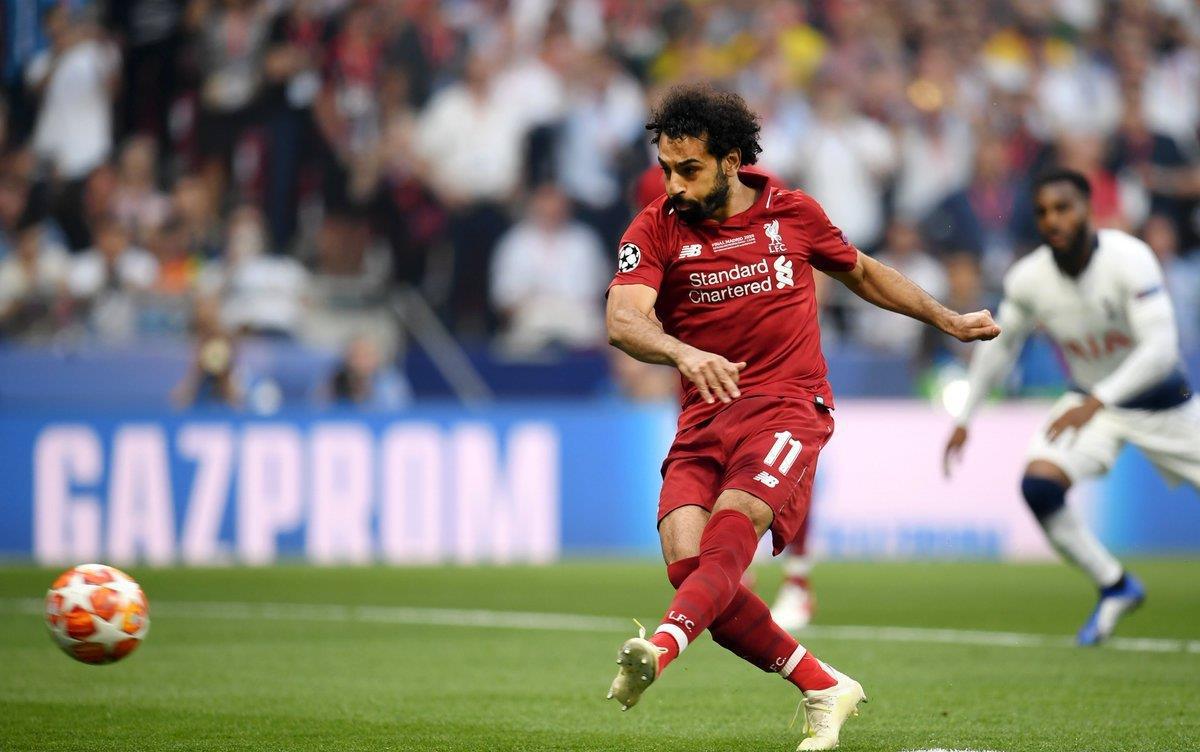 东西部得分王各砍10分，詹姆斯贡献劈扣，两队首节战平