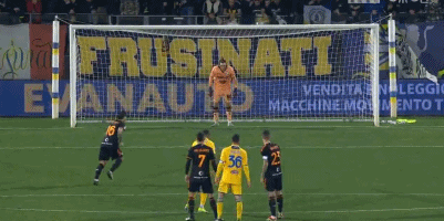 英格兰球员身价榜：贝林第一萨卡第二，赖斯、帕尔默并列第三（英格兰球员身价排名：贝林厄姆居首，萨卡次席，赖斯与帕尔默并列第三）