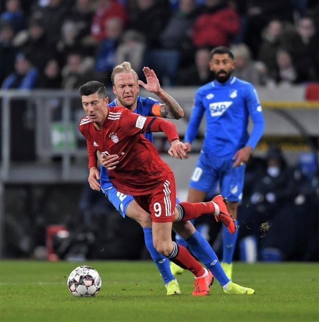 众名宿挺梅努：自家天才不受待见，要在别队曼联又会天价求购（多位名宿力挺梅努：曼联自家天才遭冷落，若在他队红魔必砸天价求购）