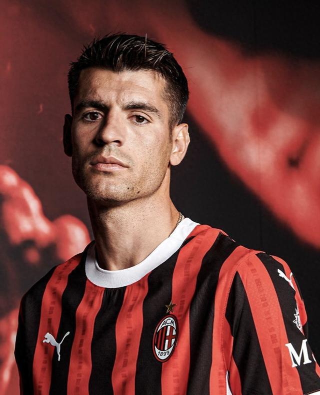 邮报：利物浦开会讨论了卡拉格的报道方式，队内多人对他不满（邮报：利物浦召开内部会议讨论卡拉格的报道风格，队内多人表示不满）