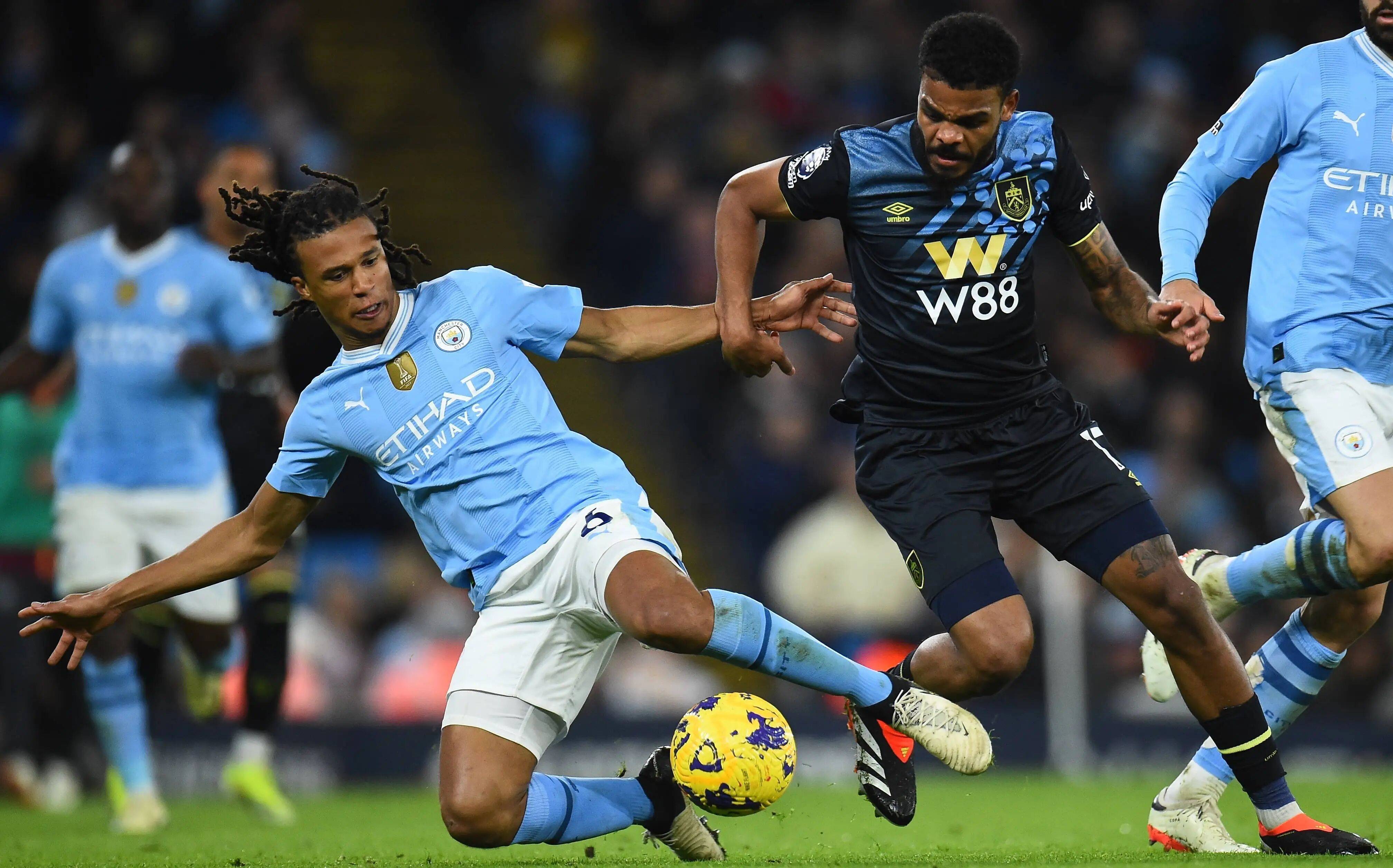 日职联战报：约翰、洼田稜破门，横滨FC3-1战胜大阪樱花（J联赛快讯：约翰、洼田稜建功，横滨FC3比1擒大阪樱花）