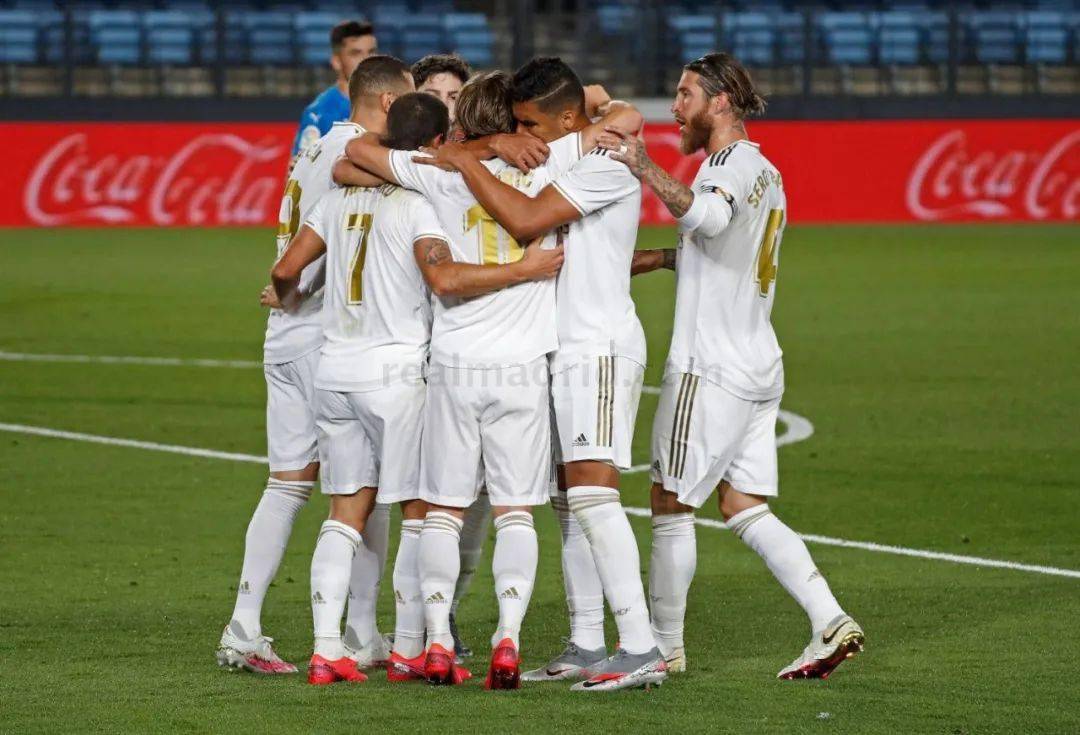 库拉索主帅：加图索一直为失败找借口，我想在世界杯踢意大利（库拉索主帅怒斥加图索总为失利找借口，盼世界杯碰意大利）