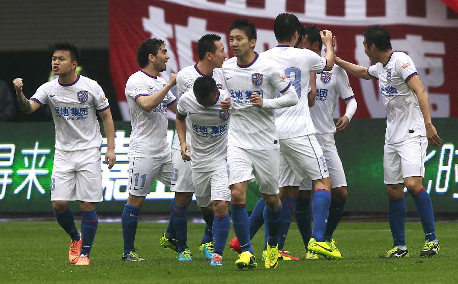 可圈可点！乔治三分7中4贡献赛季新高23分（乔治手感火热！三分7投4中砍下赛季新高23分）