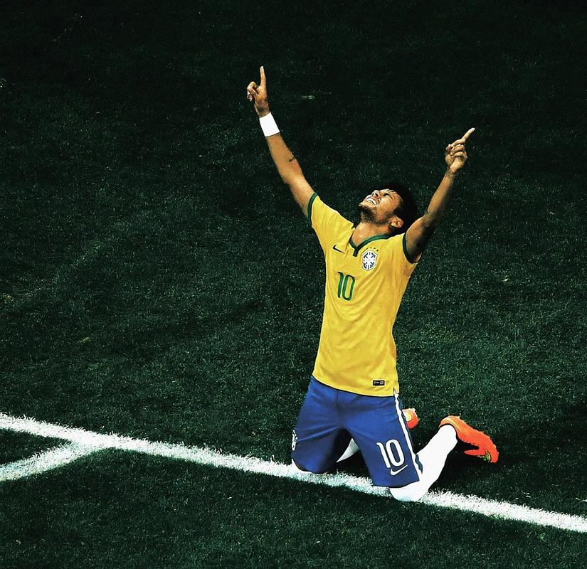 组图：CBA俱乐部杯广厦击败天津 塔克飞身暴扣