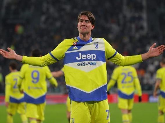 官方：曾赢得欧洲杯的37岁葡萄牙前国门帕特里西奥退役（37岁葡萄牙前国门帕特里西奥宣布退役，曾随队夺得欧洲杯）